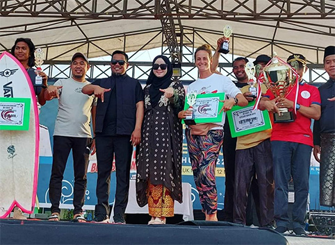 Bahkan Gubernur Riau Drs H Syamsuar,M.Si juga mengungkapkan kekagumannya terhadap Bono saat menghadiri pembukaan Festival Bekudo Bono bersama Bupati Pelalawan H Zukri Misran, Wakil Bupati H Nasaruddin,SH,MH, Kadis Pariwisata Pemuda dan Olahraga Kabupaten Pelalawan Dodi Asma Saputra,S.STP serta sejumlah pejabat Riau lainnya.
